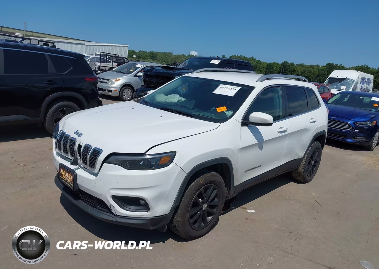 2019 Jeep Cherokee Latitude Plus 4X4 VIN:1C4PJMLB8KD234236 - 2