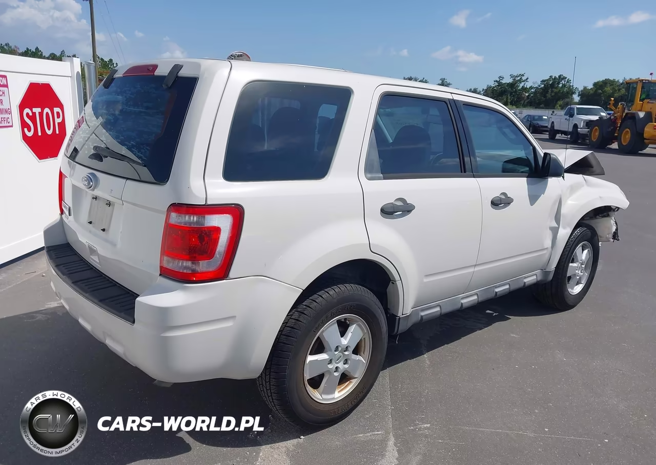 2012 Ford Escape Xls VIN:1FMCU0C71CKC13683 - 4