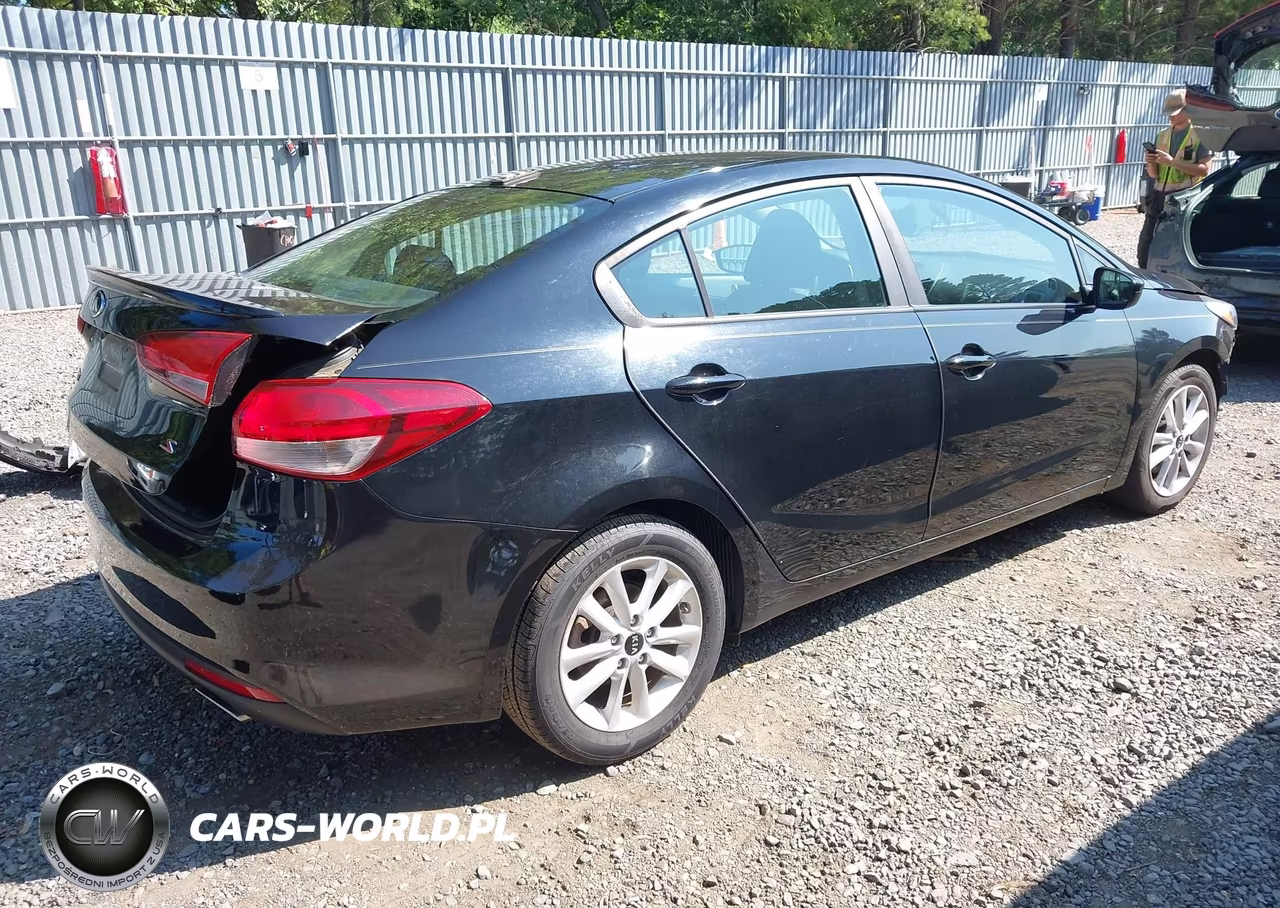 2017 Kia Forte S VIN:3KPFL4A73HE101296 - 4