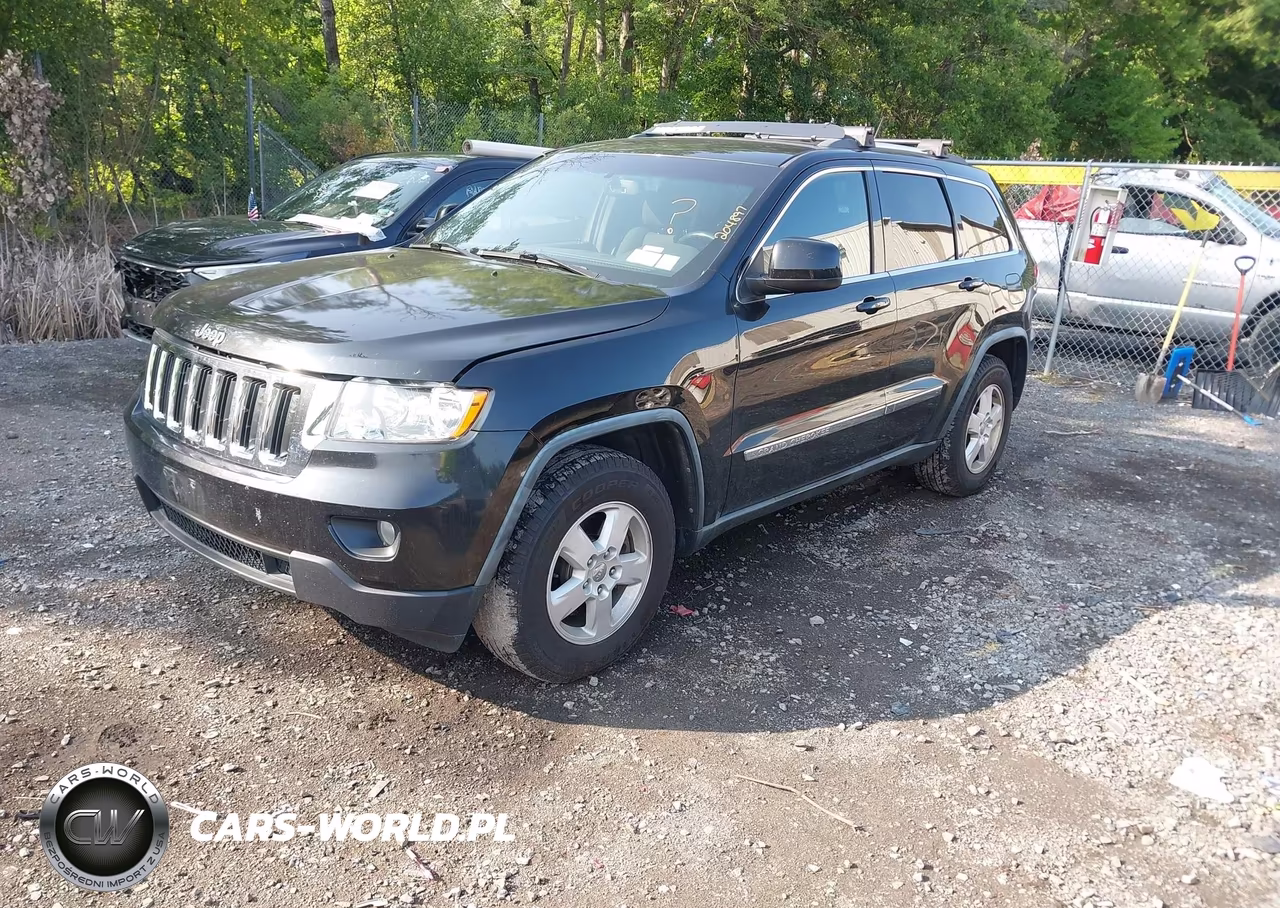 2011 Jeep Grand Cherokee Laredo VIN:1J4RR4GG6BC547390 - 2