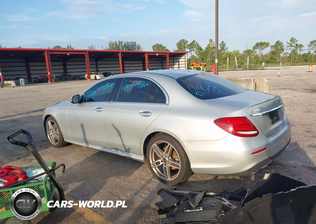 2018 Mercedes-Benz E 300 VIN:WDDZF4JB0JA429458 - 3