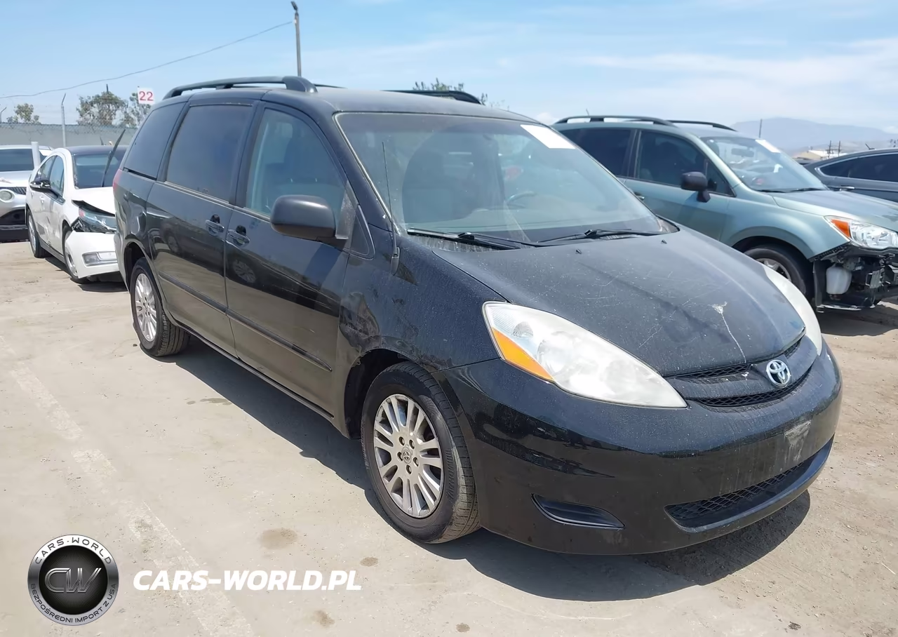 2010 Toyota Sienna Le