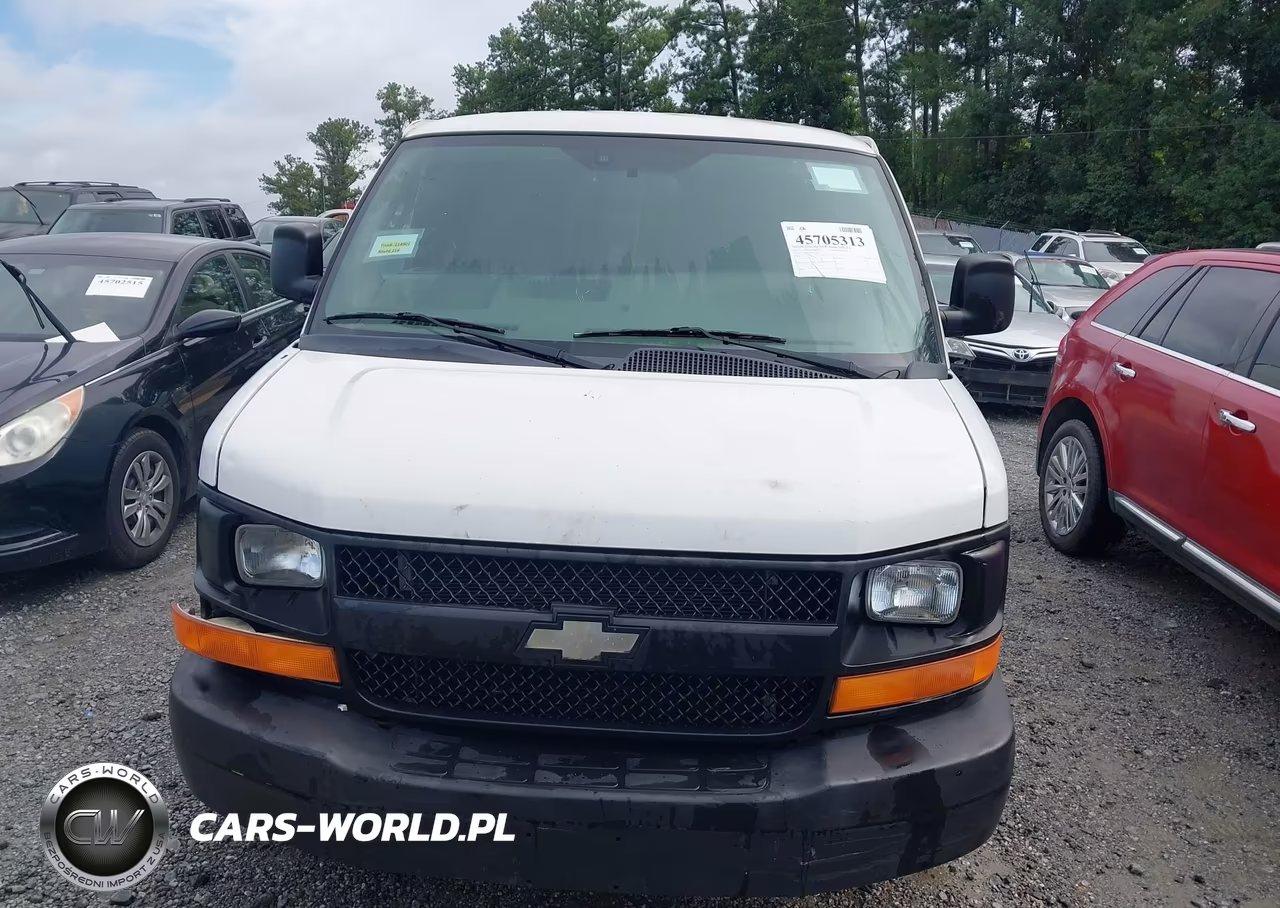 2017 Chevrolet Express 2500 Work Van VIN:1GCWGAF13H1321550 - 12