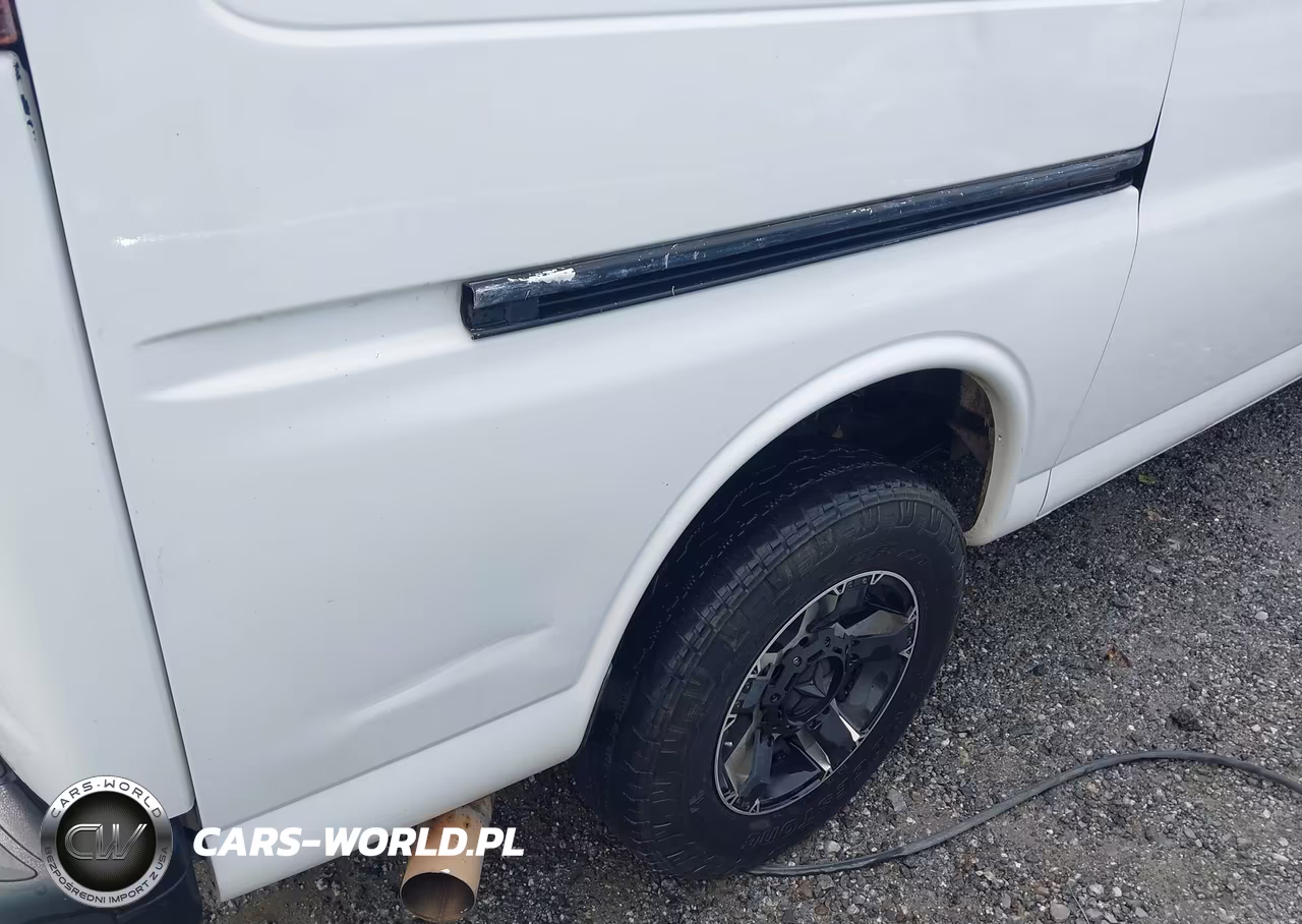 2017 Chevrolet Express 2500 Work Van VIN:1GCWGAF13H1321550 - 19