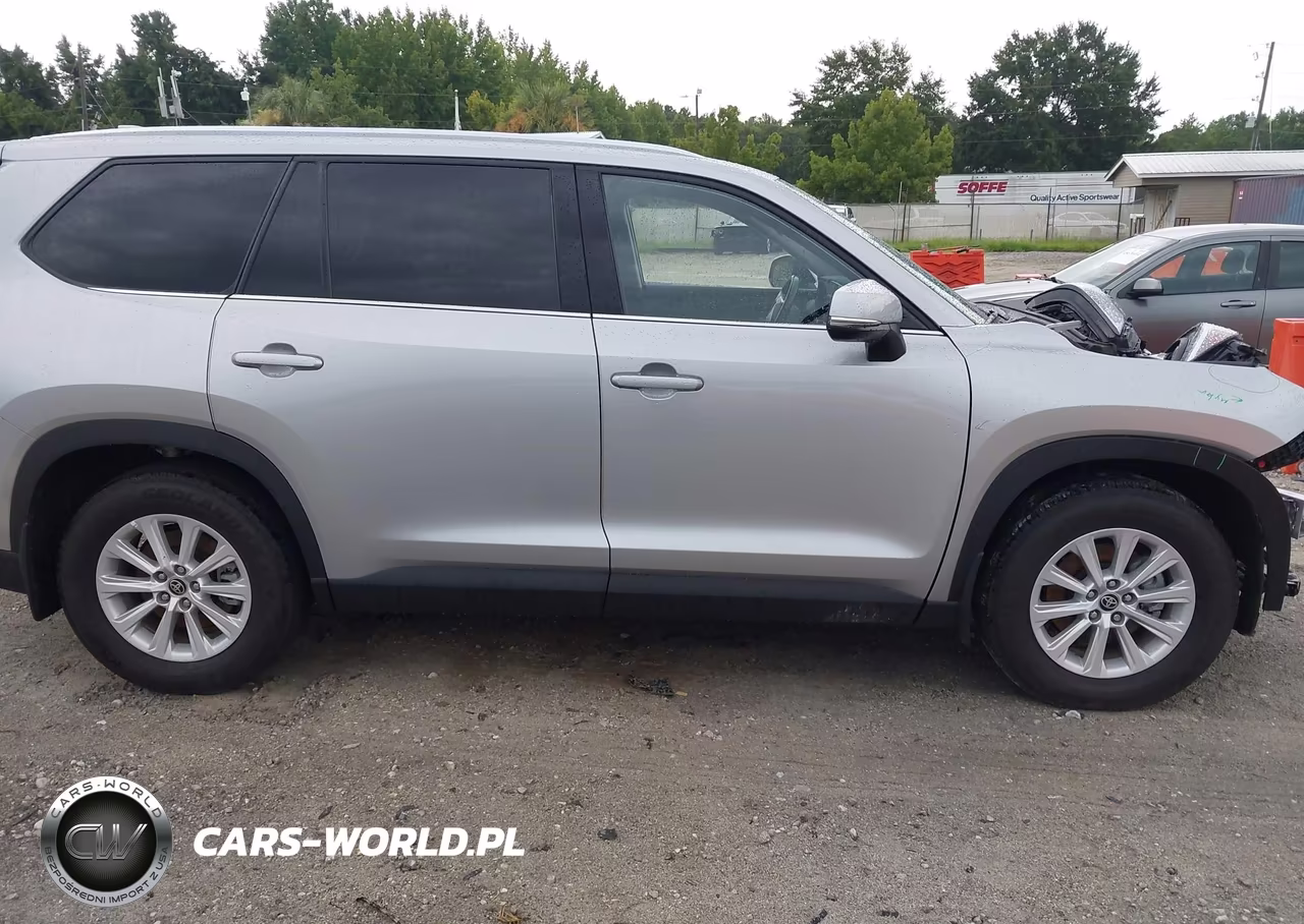 2024 Toyota Grand Highlander Xle VIN:5TDAAAB59RS010133 - 13