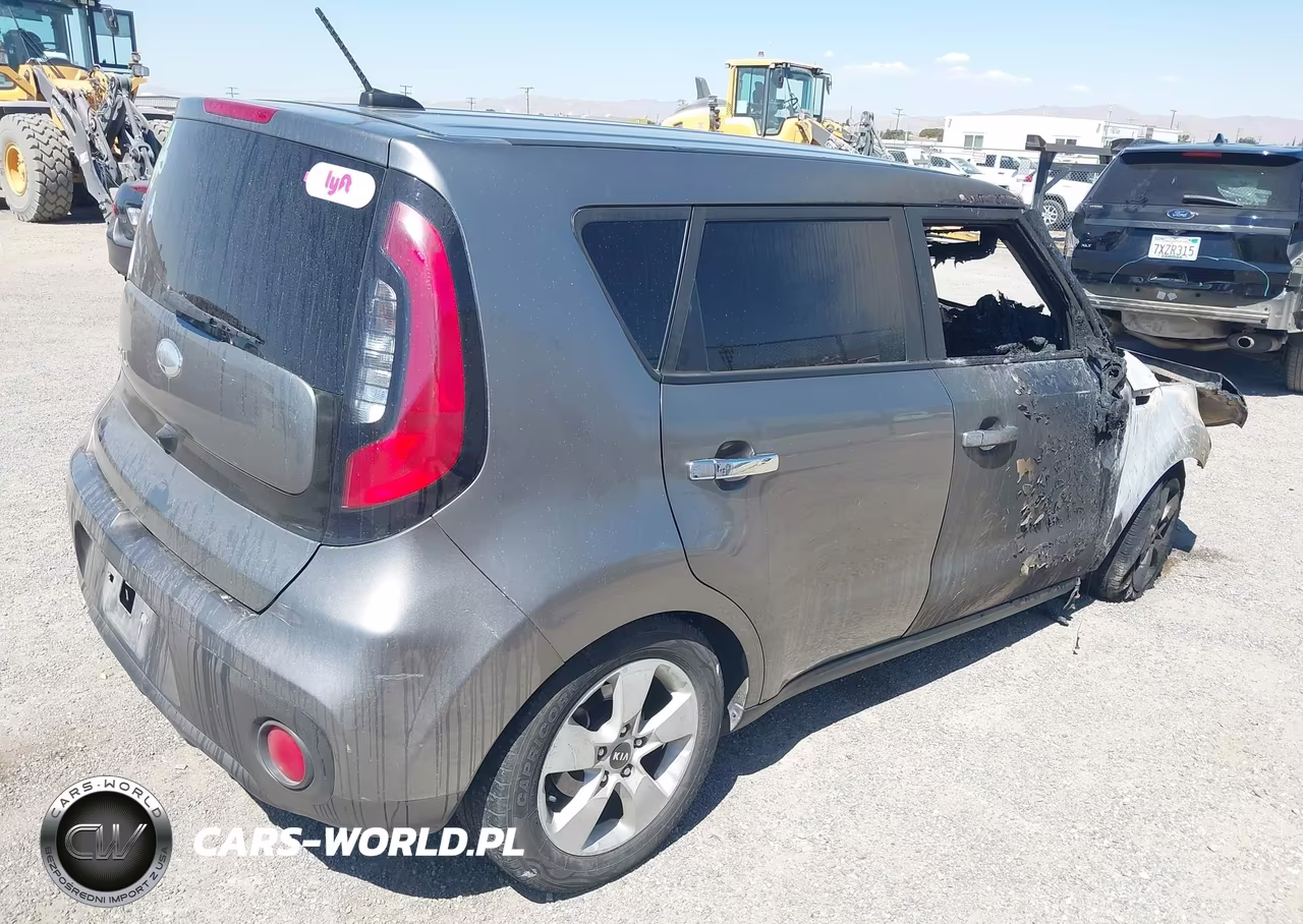 2018 Kia Soul VIN:KNDJN2A26J7571292 - 4