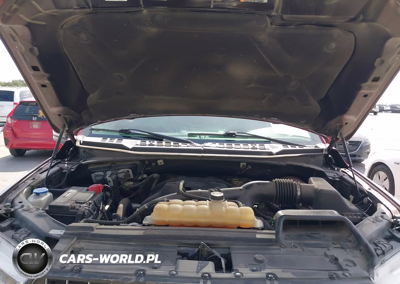 2018 Ford F-150 Xlt VIN:1FTEW1CP3JKF27572 - 10