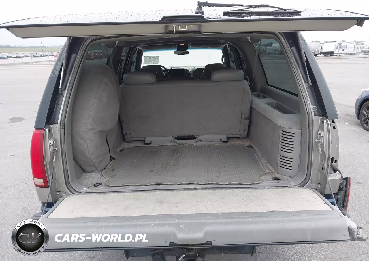1998 Chevrolet Suburban 1500 VIN:1GNFK16R2WJ320995 - 17