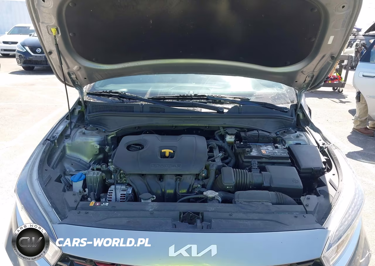 2024 Kia Forte Gt-Line VIN:3KPF54AD8RE727511 - 10