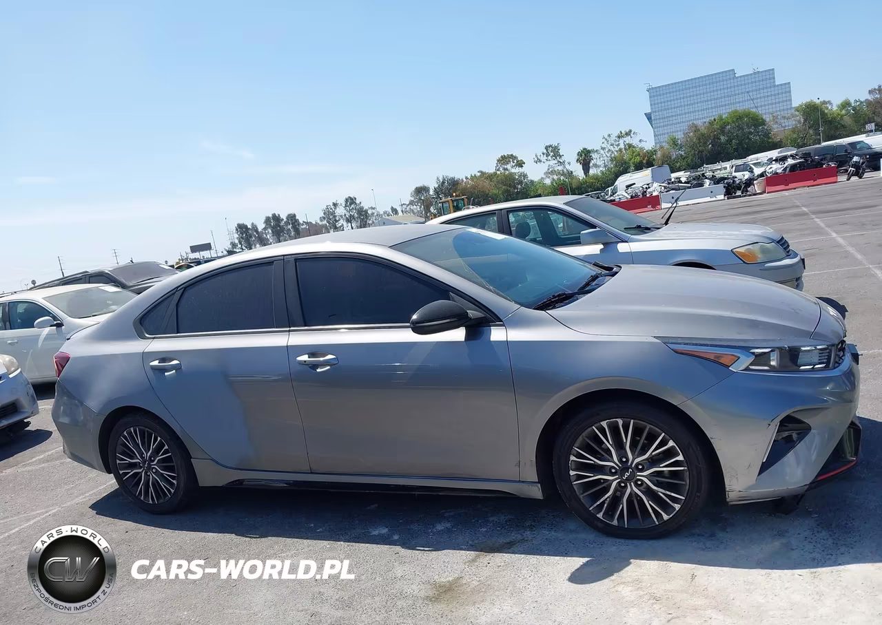 2024 Kia Forte Gt-Line VIN:3KPF54AD8RE727511 - 13