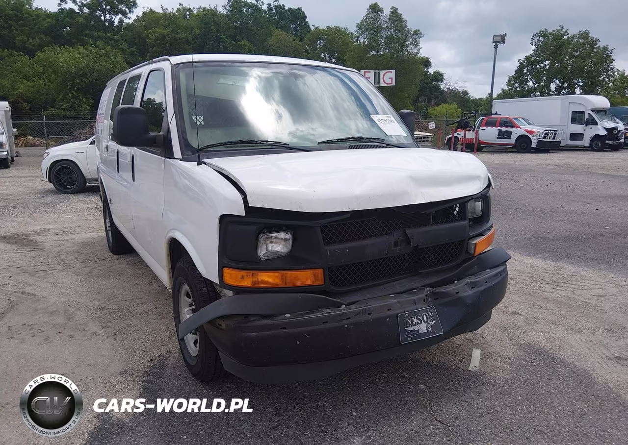2017 Chevrolet Express 2500 Work Van – zdjęcie 1 z 17