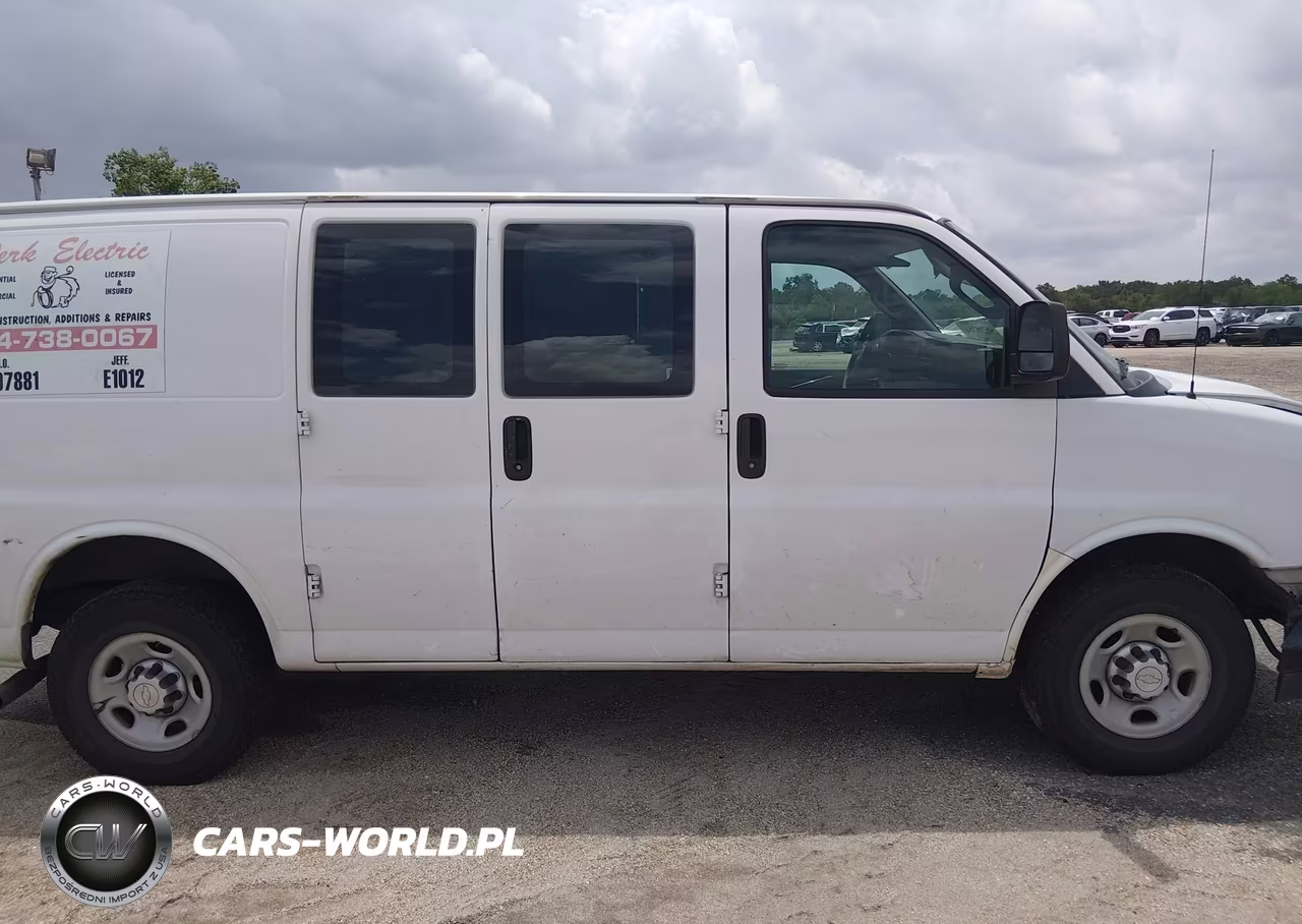 2017 Chevrolet Express 2500 Work Van VIN:1GCWGAFF2H1111436 - 13