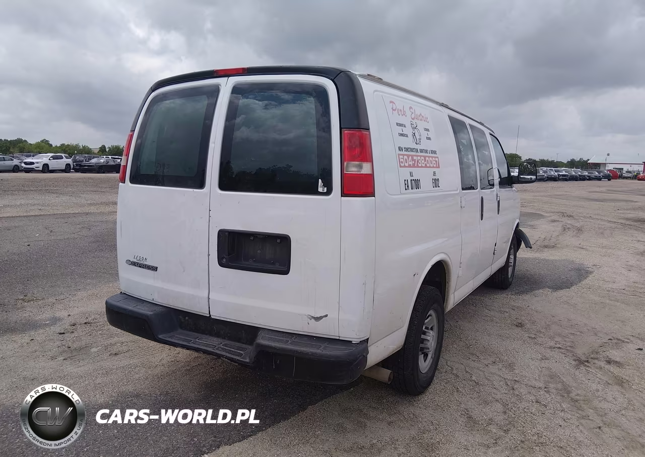 2017 Chevrolet Express 2500 Work Van VIN:1GCWGAFF2H1111436 - 4