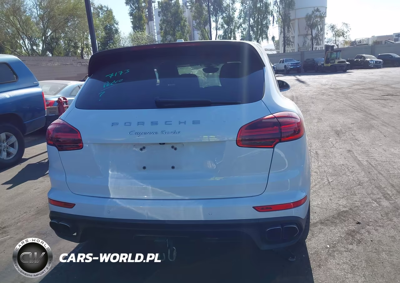 2015 Porsche Cayenne Turbo VIN:WP1AC2A24FLA80531 - 17