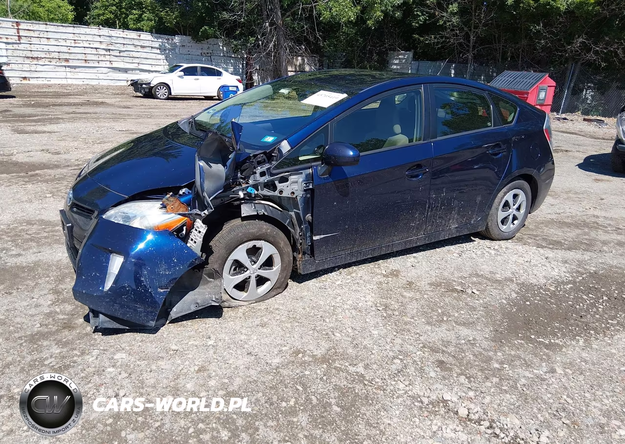 2015 Toyota Prius Two VIN:JTDKN3DU2F1872983 - 2