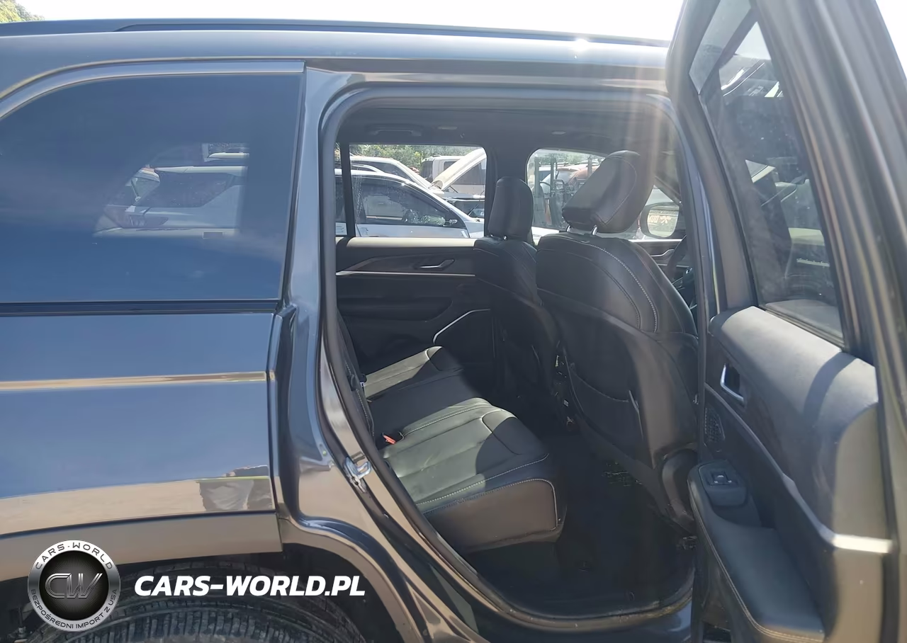 2026 Jeep Grand Cherokee Limited 4X4 VIN:1C4RJHBR5TC195093 - 8