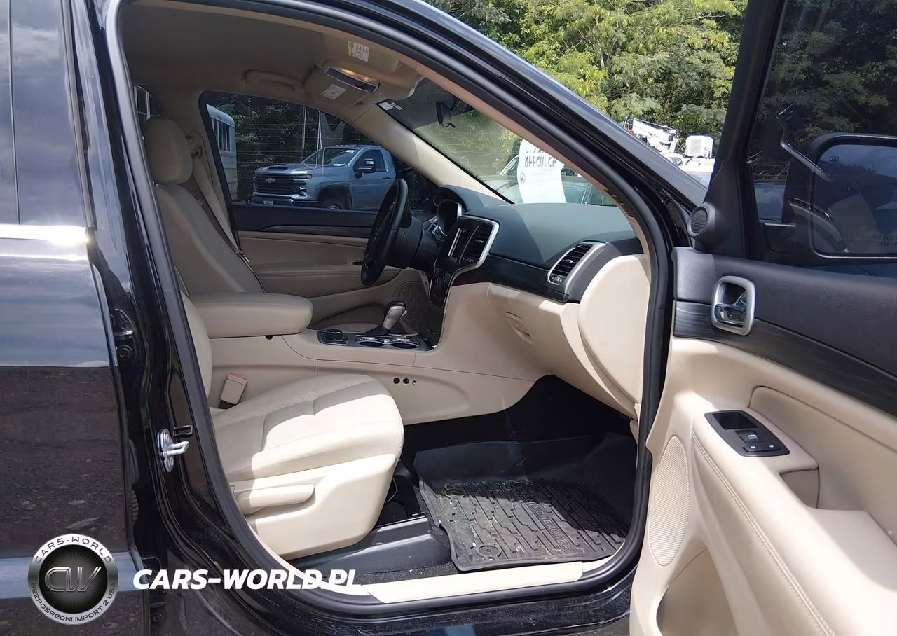 2019 Jeep Grand Cherokee Laredo E 4X4 VIN:1C4RJFAG5KC748649 - 5