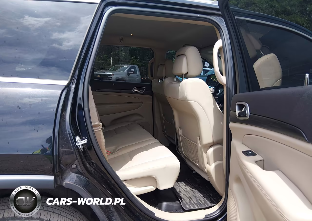 2019 Jeep Grand Cherokee Laredo E 4X4 VIN:1C4RJFAG5KC748649 - 8