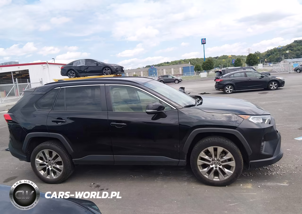 2021 Toyota Rav4 Xle Premium VIN:2T3A1RFV0MW231166 - 13
