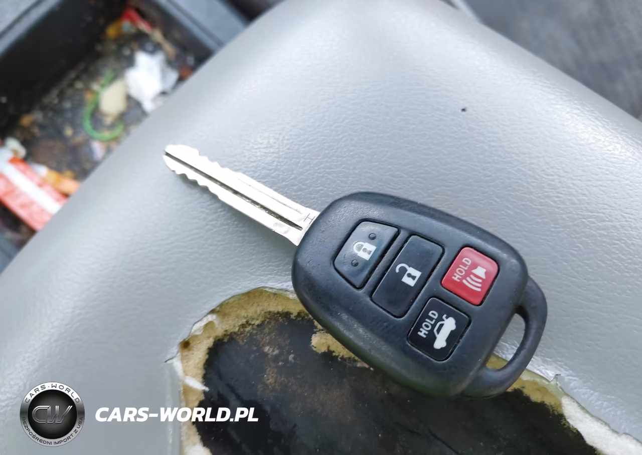 2015 Toyota Camry Le VIN:4T1BF1FK0FU072609 - 11