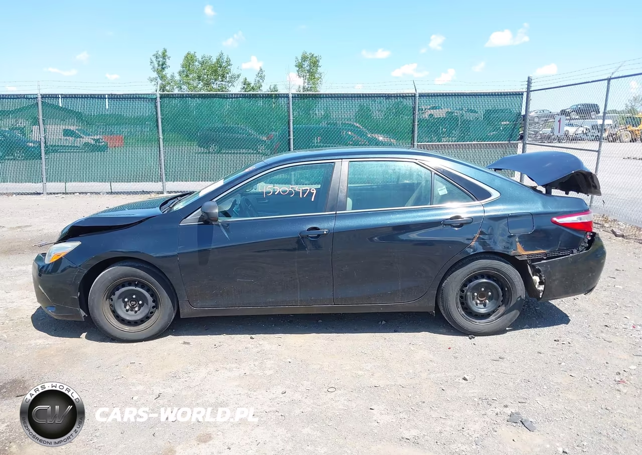2015 Toyota Camry Le VIN:4T1BF1FK0FU072609 - 14