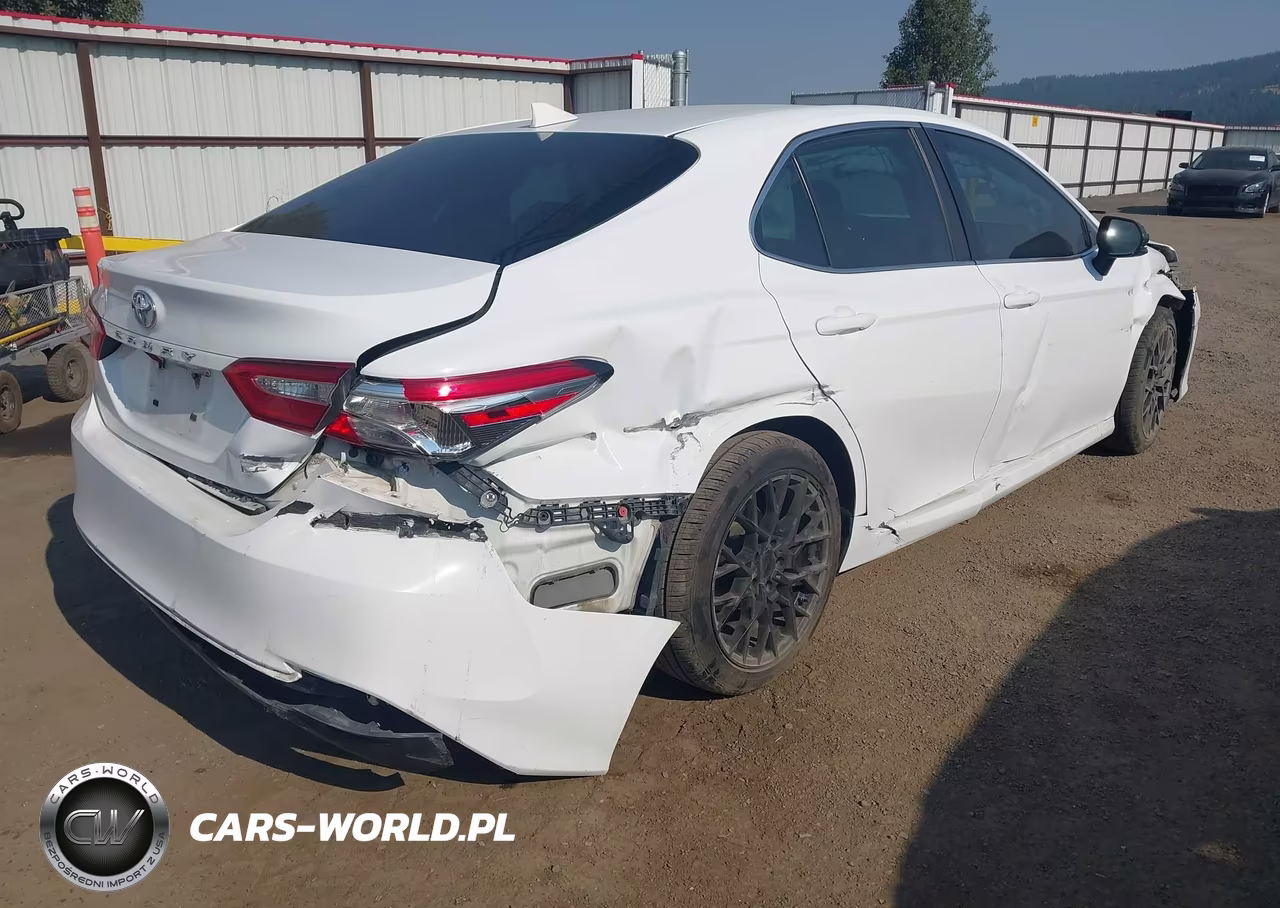 2019 Toyota Camry Le VIN:4T1B11HK1KU273666 - 4