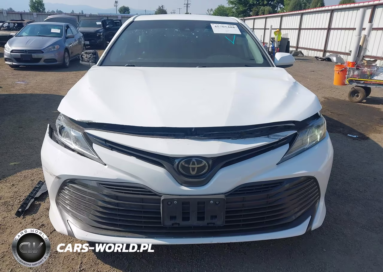 2019 Toyota Camry Le VIN:4T1B11HK1KU273666 - 6