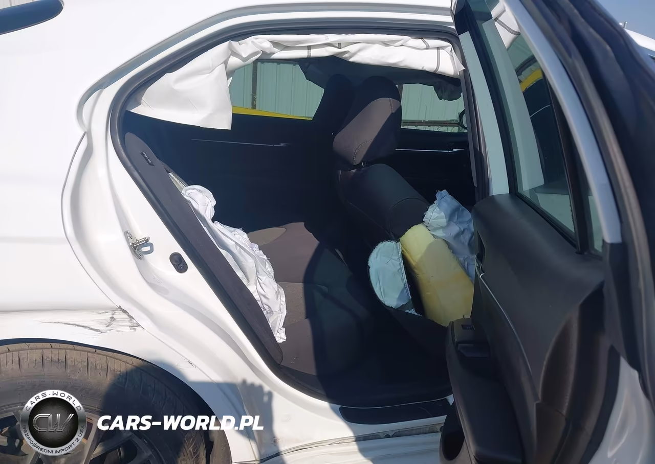 2019 Toyota Camry Le VIN:4T1B11HK1KU273666 - 8
