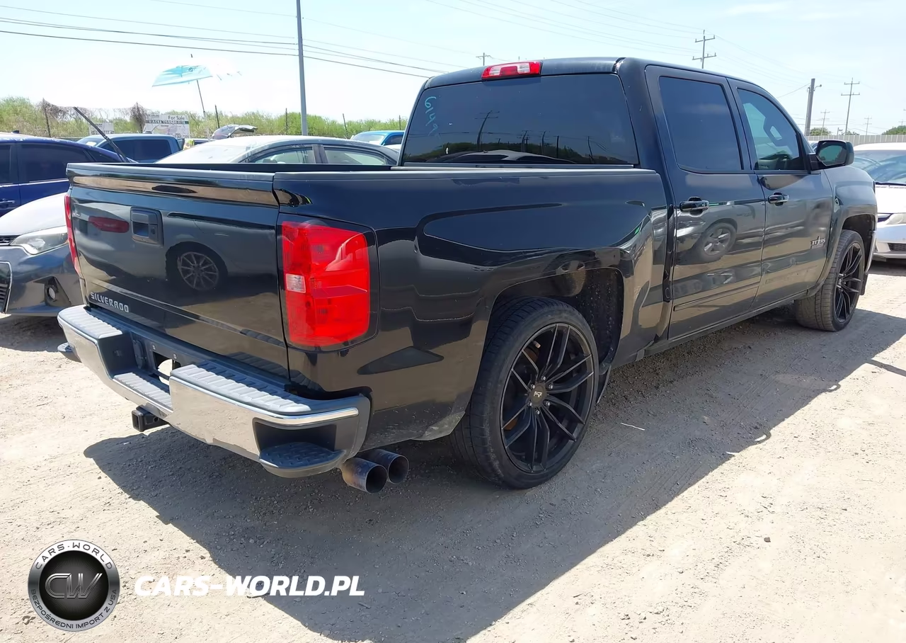 2018 Chevrolet Silverado 1500 1Lt VIN:3GCPCREC7JG614957 - 4