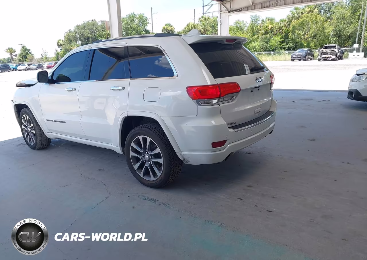 2018 Jeep Grand Cherokee Overland 4X2 VIN:1C4RJECG0JC407097 - 3