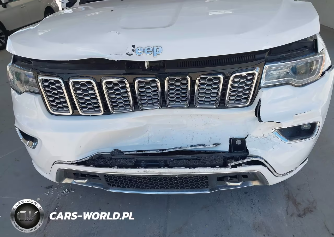 2018 Jeep Grand Cherokee Overland 4X2 VIN:1C4RJECG0JC407097 - 6