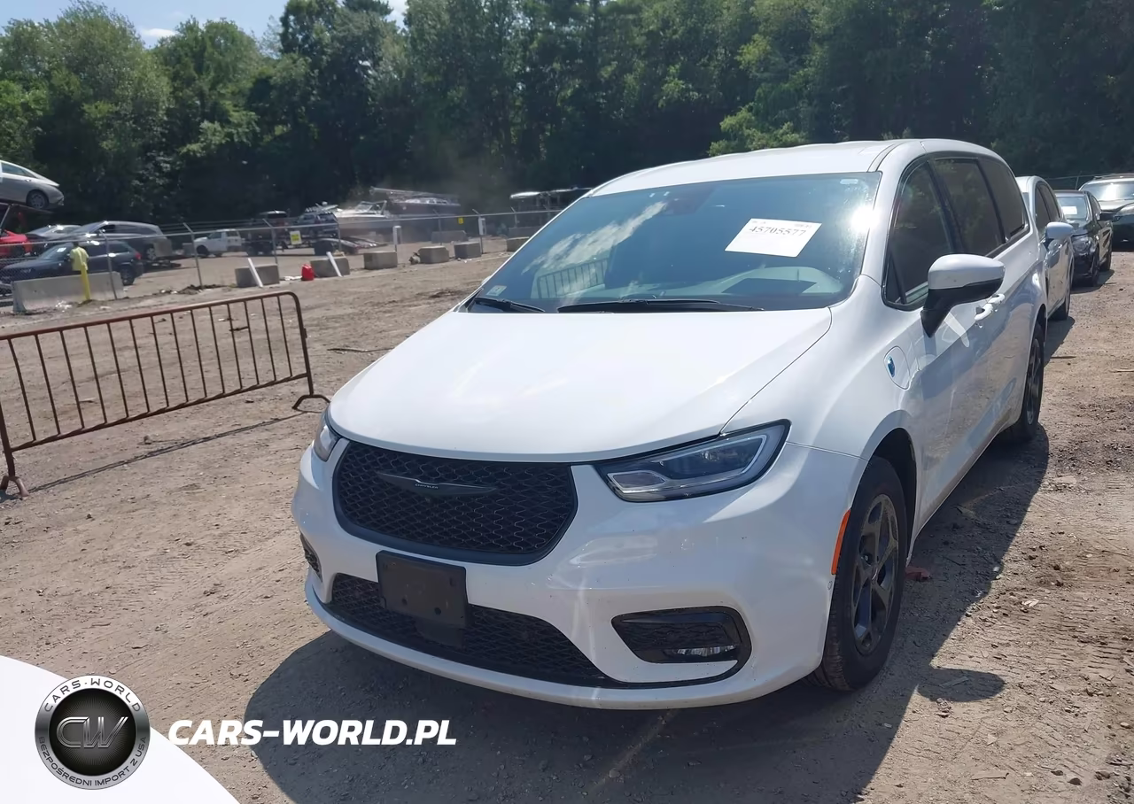 2023 Chrysler Pacifica Hybrid Touring L VIN:2C4RC1L70PR543104 - 12