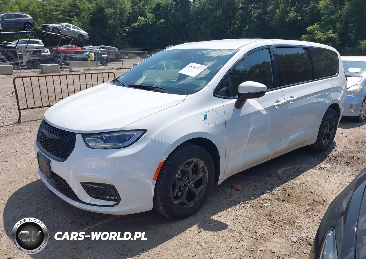 2023 Chrysler Pacifica Hybrid Touring L VIN:2C4RC1L70PR543104 - 2
