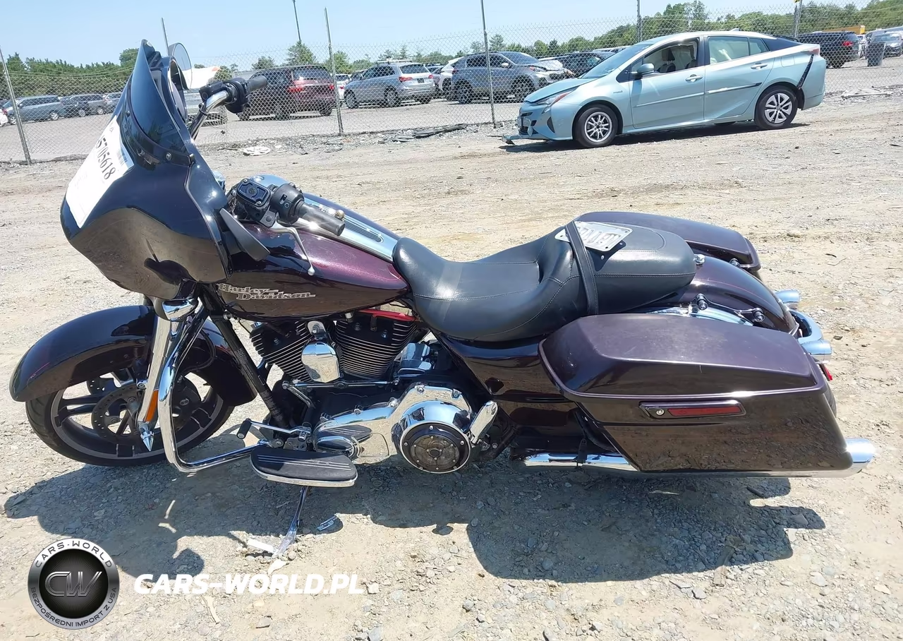 2014 Harley-Davidson Flhxs Street Glide Special VIN:1HD1KRM17EB667955 - 12