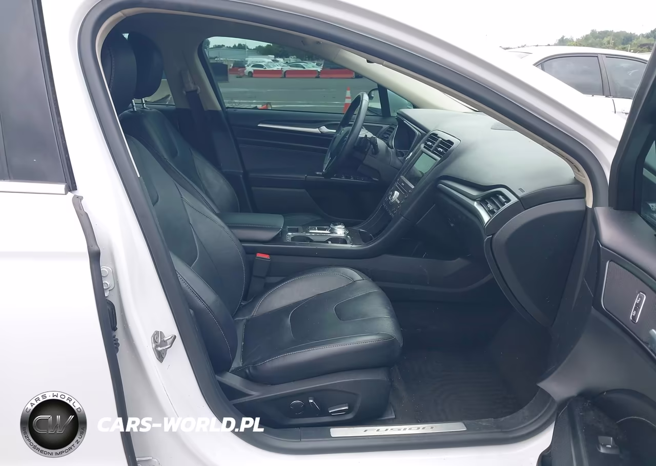 2018 Ford Fusion Titanium VIN:3FA6P0D96JR225903 - 5