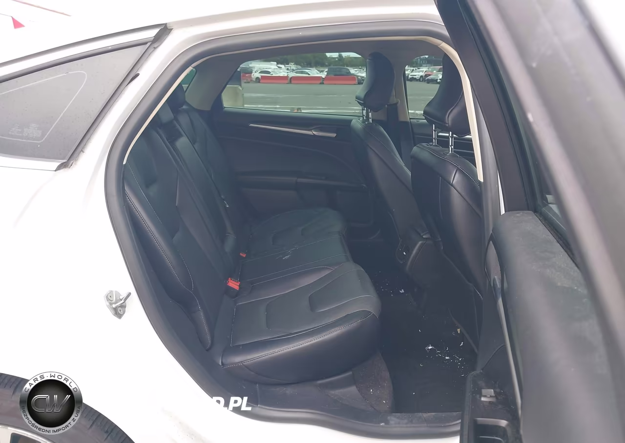 2018 Ford Fusion Titanium VIN:3FA6P0D96JR225903 - 8
