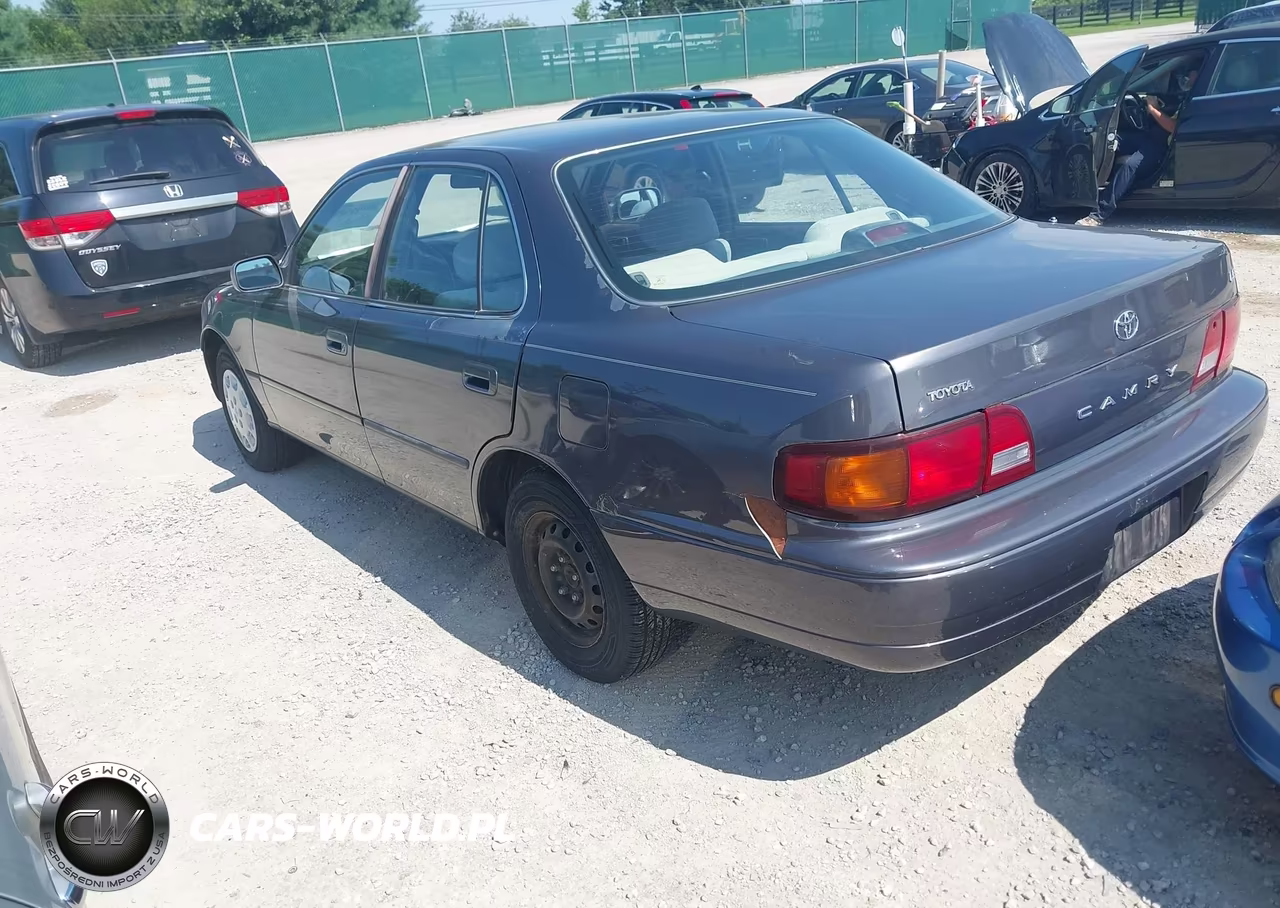 1996 Toyota Camry Dx-Le-Xle VIN:4T1BG12K9TU951069 - 3