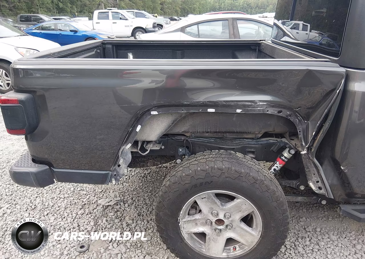 2020 Jeep Gladiator Sport S 4X4 VIN:1C6HJTAG3LL210986 - 6