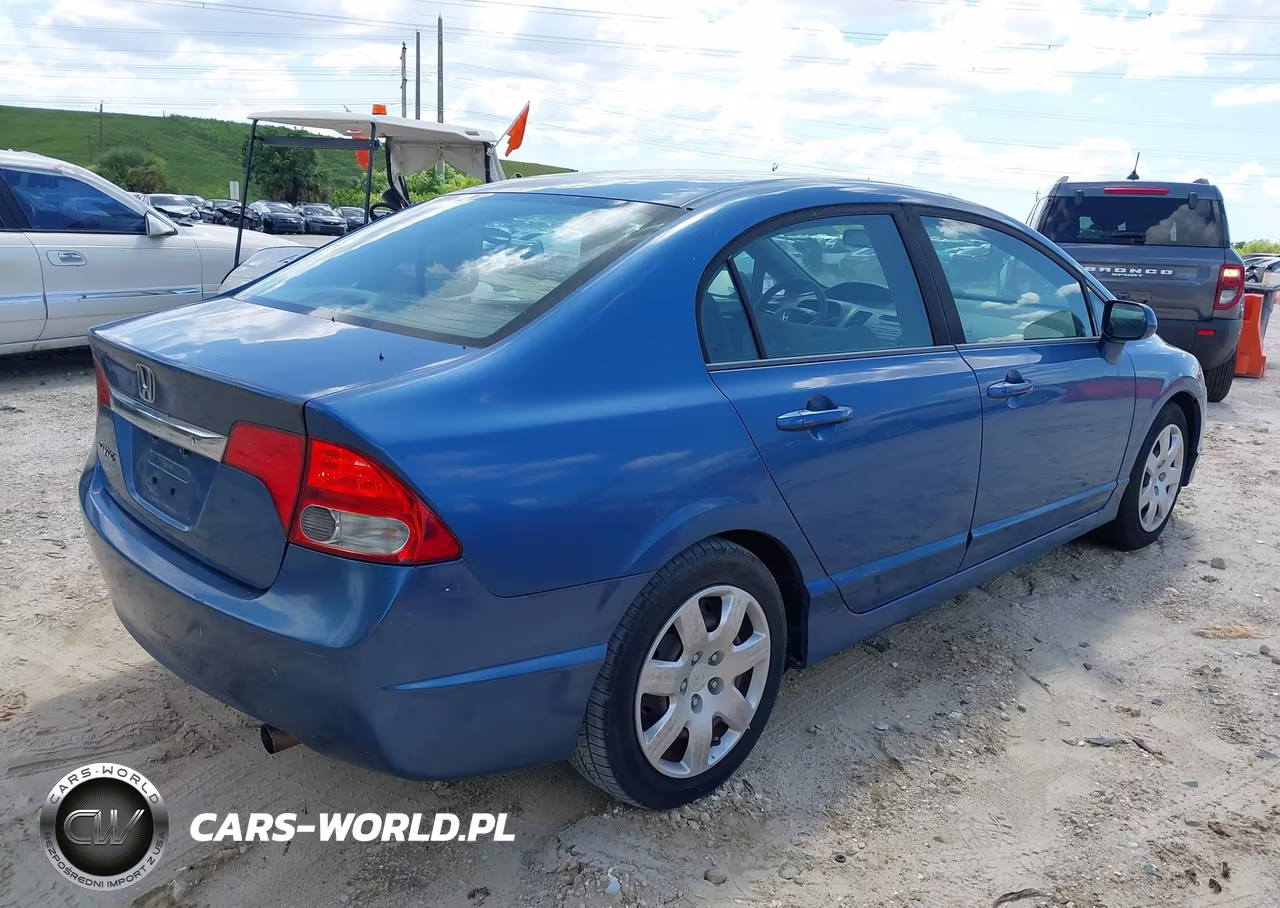 2009 Honda Civic Lx VIN:1HGFA16569L010819 - 4