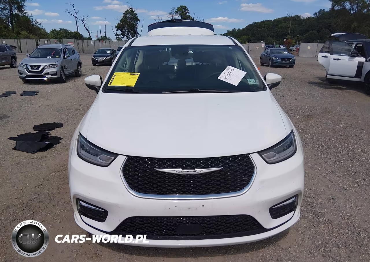 2023 Chrysler Pacifica Touring L VIN:2C4RC1BG9PR529171 - 12