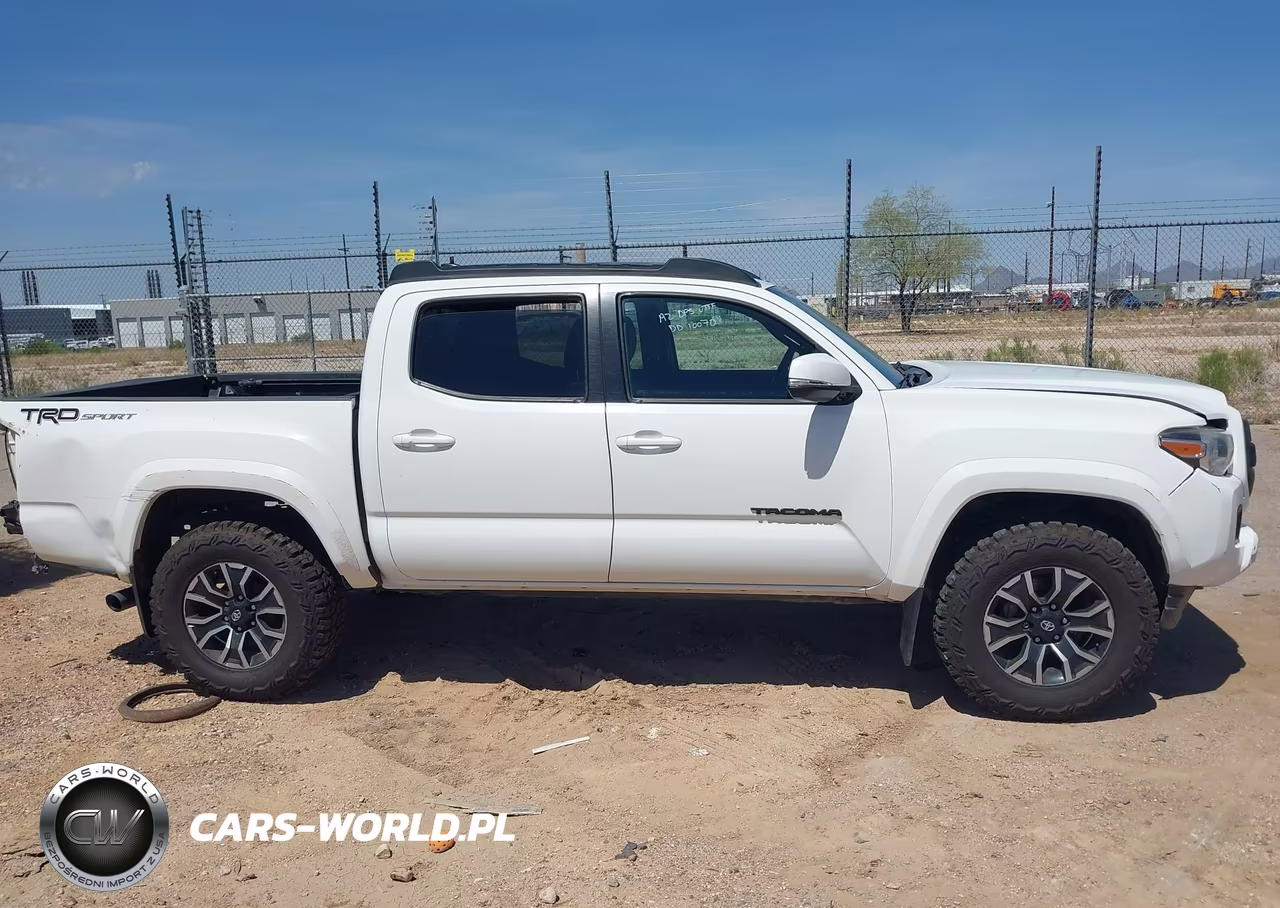 2018 Toyota Tacoma Trd Sport VIN:5TFAZ5CN5JX062128 - 13