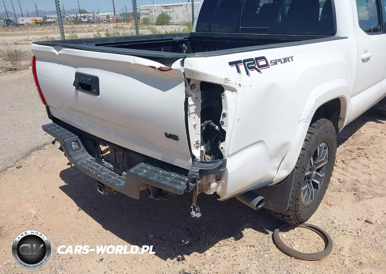 2018 Toyota Tacoma Trd Sport VIN:5TFAZ5CN5JX062128 - 6
