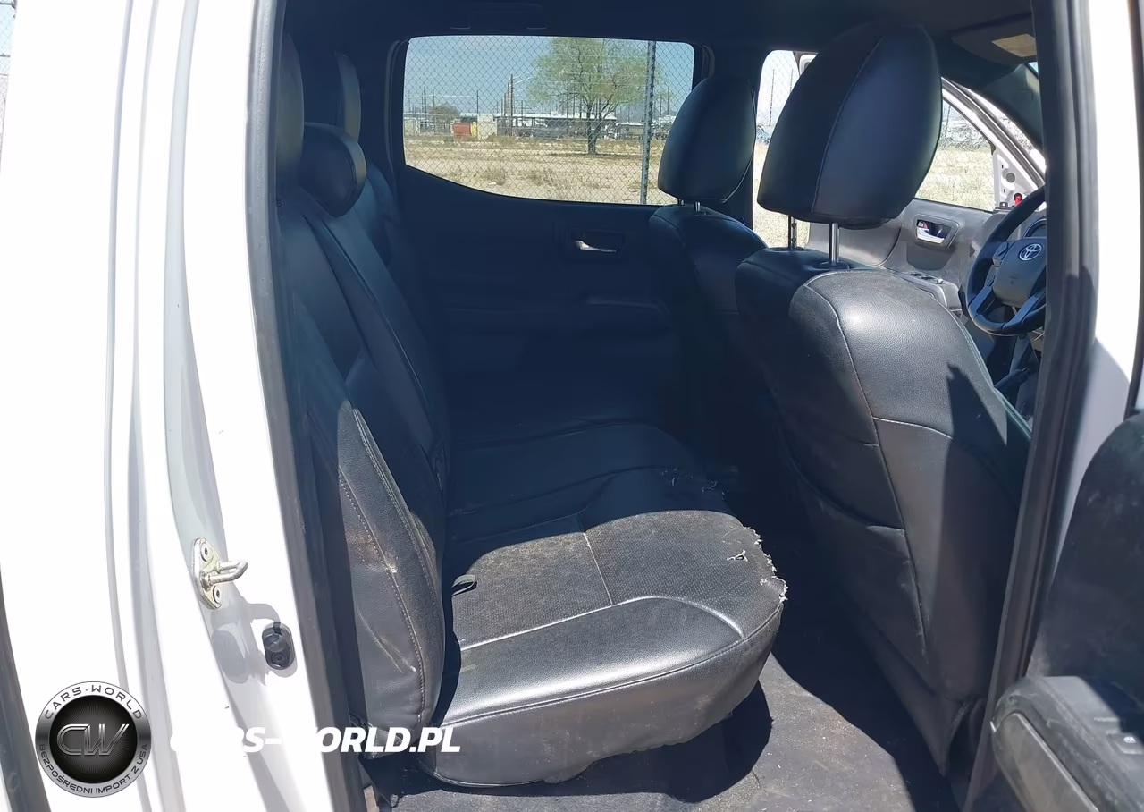 2018 Toyota Tacoma Trd Sport VIN:5TFAZ5CN5JX062128 - 8