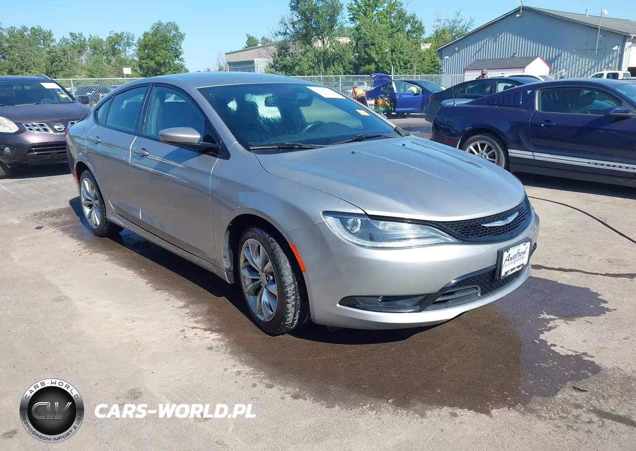 2015 Chrysler 200 S – zdjęcie 1 z 16