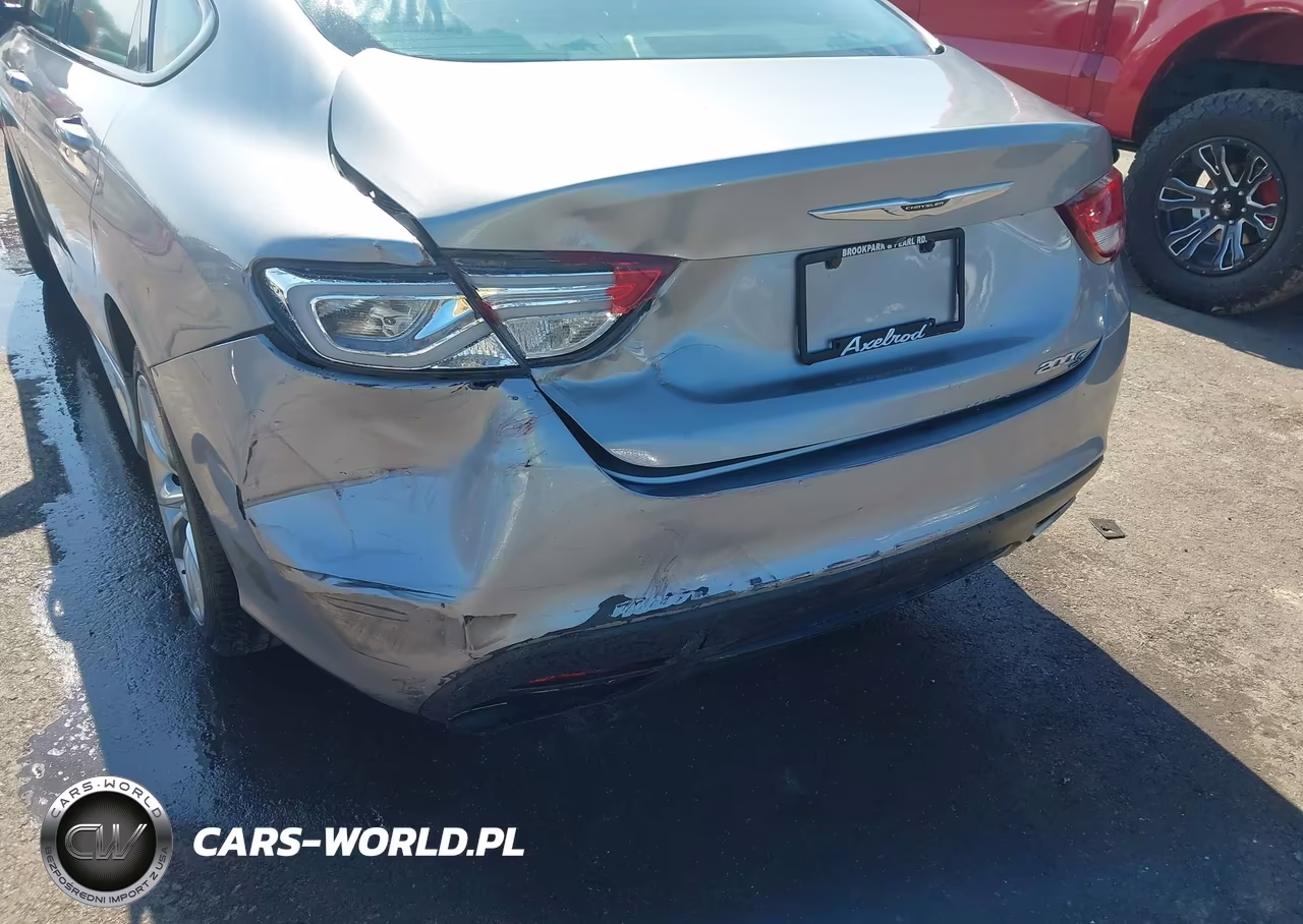 2015 Chrysler 200 S VIN:1C3CCCBB3FN737441 - 6