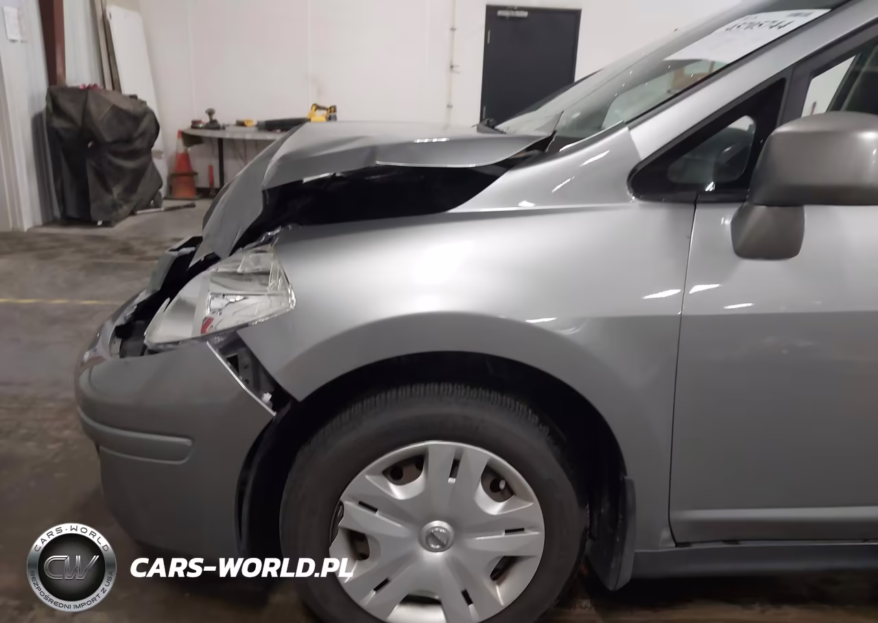 2011 Nissan Versa 1.8S VIN:3N1BC1AP4BL423318 - 17