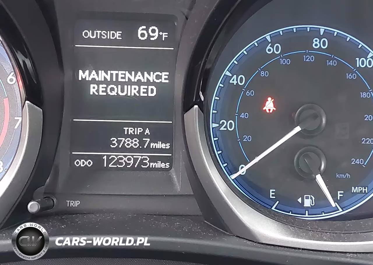 2015 Toyota Corolla S Plus VIN:2T1BURHE2FC339990 - 15