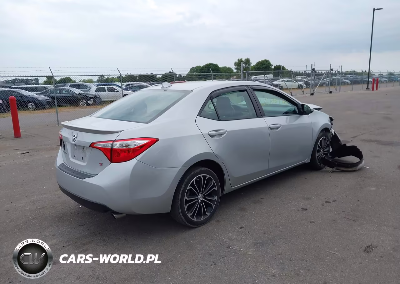 2015 Toyota Corolla S Plus VIN:2T1BURHE2FC339990 - 4