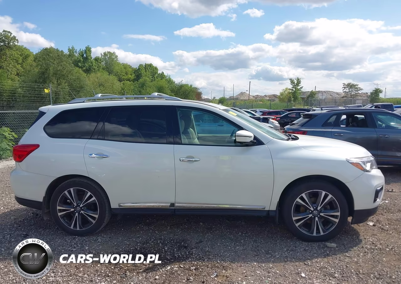 2017 Nissan Pathfinder Platinum VIN:5N1DR2MM4HC632733 - 13
