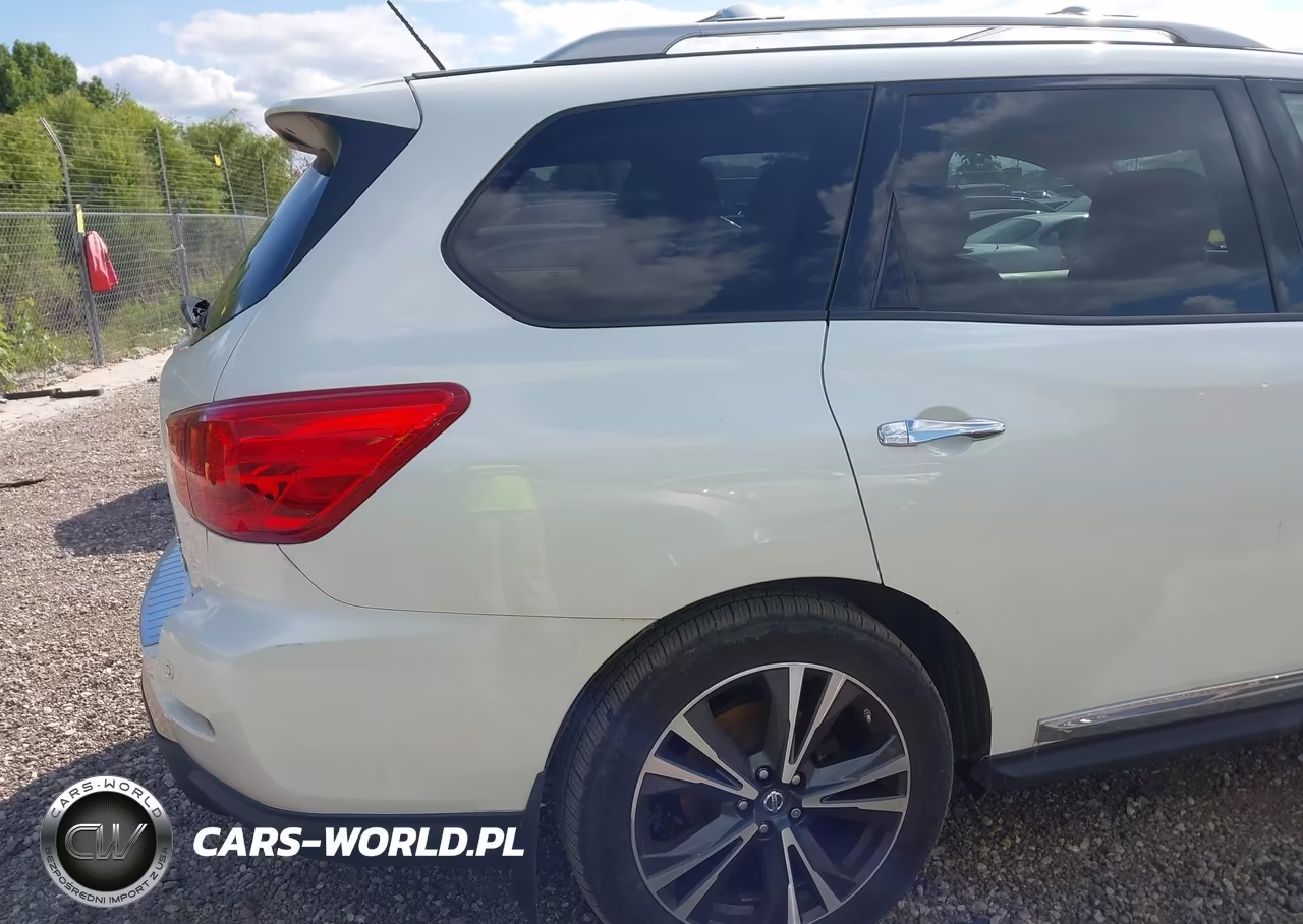 2017 Nissan Pathfinder Platinum VIN:5N1DR2MM4HC632733 - 6